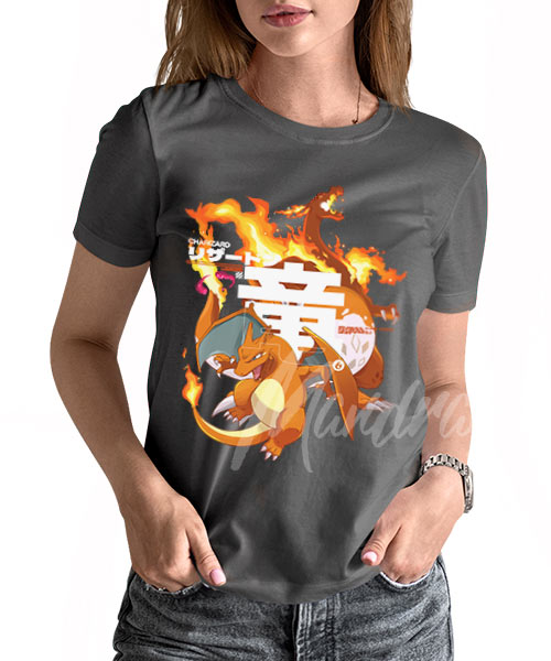 Pokemon-Charizard-Evolucion-Gigamax-woman